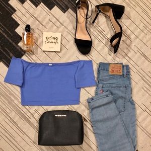 NWOT | AA | OPEN SHOULDER CROP TOP